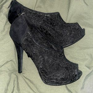 Black Lace Heels